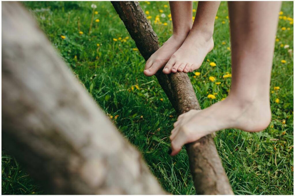 Aprende cómo un zapato que permite el movimiento del pie favorece su salud y la del resto del cuerpo.